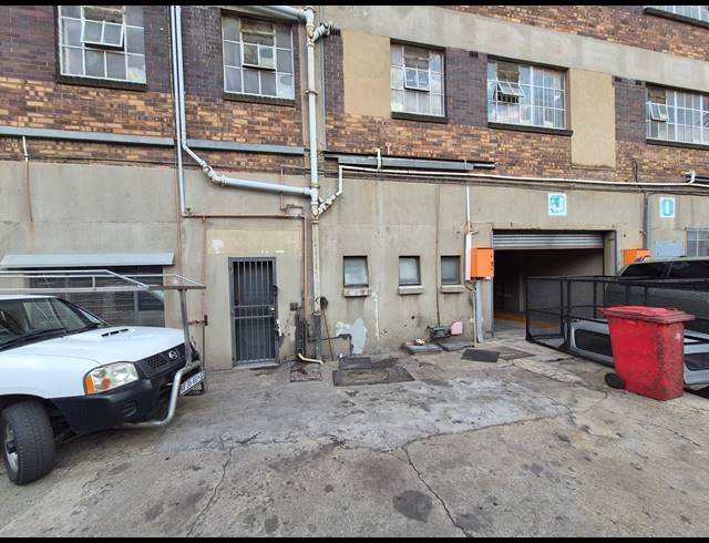 133M² WAREHOUSE TO LET IN DENVER